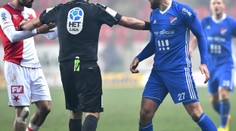 Ostravě upřel rozhodčí penaltu, Krmenčíkův gól platit neměl!