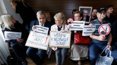 Muslimka vzala žalobu kvůli hidžábu zpět. Čelí prý nenávisti a vyhrožování