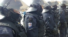 Těžkooděnci uzavřeli ulici v romském ghettu. Tři zatčení