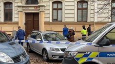 V Plzni našli zavražděnou ženu. Hlavní podezřelý skončil v poutech