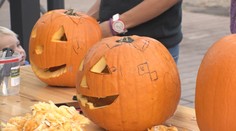Tenisové rakety vyměnily za nože. Slavné tenistky dlabaly halloweenské dýně