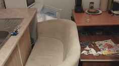 Bezdomovec z Hradce strávil Vánoce v kancelářích. Zaměstnanci ho tam našli až v lednu