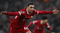 Další zásah do obrany Liverpoolu. Alexander-Arnold si poranil vazy