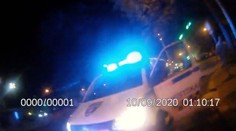 VIDEO: Chlapec (15) si dal jointa, vzal rodičům auto a projížděl se městem