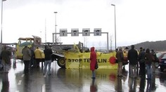 Šéf komunistů chce žalovat Rakušany kvůli blokádám