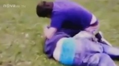 Bitku školáků už vyšetřuje policie. Pomohli jste najít její aktéry i školu