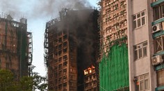 Požár v Hongkongu má už přes sto obětí. Na vině může být bambus