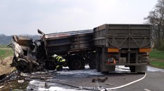 Tragédie v pátek 13. Při srážce aut u Kladna uhořeli dva lidé!