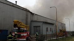 Obří požár zdecimoval textilku v Hořicích! Škoda je přes 200 milionů