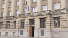 Zásah policie na genrálním štábu. Zadržených je 10 lidí