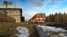 Vlak na Teplicku vjel do hromady kamení. Jde už o druhou "sabotáž" dané trati