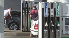 Hrozí zdražení benzínu až na 40 korun za litr. Může za to dronový útok v Emirátech