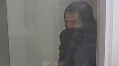 Přepadení banky v Praze: "Dejte mi všechny peníze, nebo vytáhnu pistoli."