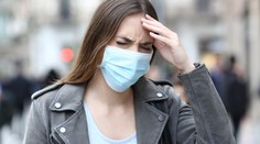 K nakažení není třeba osobní kontakt, popisují virus pacienti. Dýchání je boj