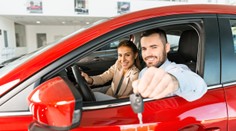 Chcete si na dovolené půjčit auto? Na tohle si dejte pozor!