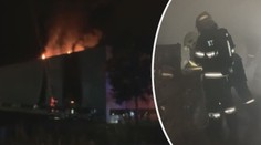 Halu v Jablonci nad Nisou zachvátily plameny, vyjelo osm jednotek hasičů