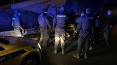 Policistům v Praze ujížděl řidič, byl ozbrojený a bez papírů
