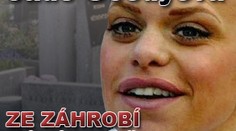 Mrtvá hvězda reality show Jade Goodyová ze záhrobí kárá manžela