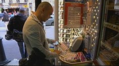 Šťastlivec trefil sedm čísel a vyhrál téměř pět miliard korun. Jak byste je utratili?