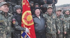 Kim nenechal cvičení Američanů a Jihokorejců bez odezvy. Vlezl si do tanku