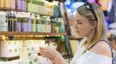 Hygienici varují před nebezpečnou kosmetikou. Našli v ní toxické látky