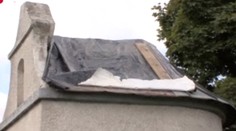 VIDEO: Zloději kvůli mědi ze střechy zbořili kapličku