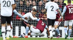 Ronaldo si vybil frustraci na protihráči. V duelu s Aston Villou se rval jako wrestler