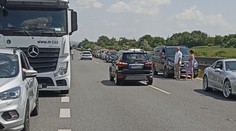 Otřesné chování řidičů na dálnici D5. Desítky se jich otáčely či couvaly