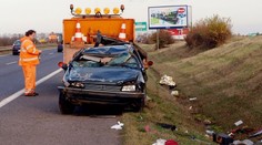 Předjížděl zprava a nadával při tom. Vytlačil auto z dálnice