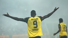 Dortmund jde na druhé místo, s Augsburgem mu stačil jediný gól