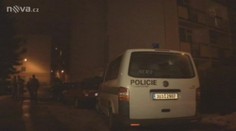 Skočila s miminkem ze 3. patra. Dítě je v pořádku, matka v kritickém stavu