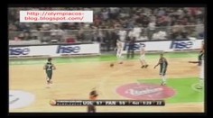 VIDEO: Basketbalista brutálně šlápl soupeři na hlavu