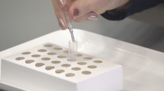 Muž má už 14 měsíců koronavirus, pozitivních měl přes 70 testů