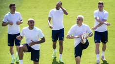 Švýcaři před zápasem s Itálií nahodili bojové sestřihy. Xhaka šel na blond