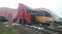 Nehoda na Slovensku: Český vlak se srazil s kamionem! 12 zraněných