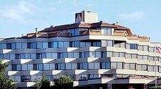 Střelec zabil v hotelu v Chicagu muže, dalších nejméně šest lidí zranil