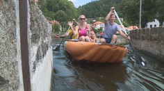 České řeky zaplnili vodáci, záchranáři jsou v pozoru