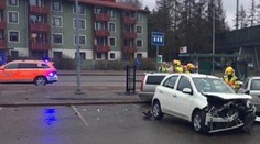 Horor ve Helsinkách: Auto vjelo do lidí na chodníku, sedm zraněných