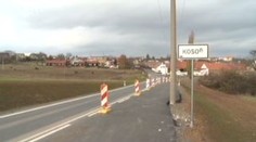 Projekt silnice se nepovedl. Trčí z ní sloup