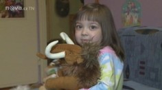 Melinka (4) s transplantovanými játry se uzdravuje. Nedávno bojovala o život, teď si lakuje nehty