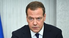 Medveděvovi přeskočilo. Putinův spojenec přišel s naprosto absurdní předpovědí