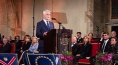 Pavel udělal chybu, když nevyznamenal Kunderu, míní politolog. Vadí to i Babišovi