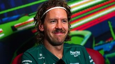 Bývalý mistr světa zvažuje návrat do Formule 1. Ujme se ho Mercedes?
