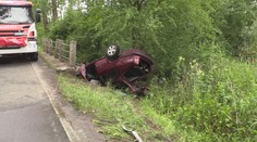Řidič ujížděl od jedné nehody, při další nezvládl zatáčku a zabil se