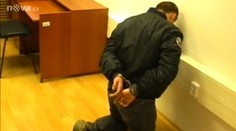 Založil skupinu proti Romům. Policie ho zatkla