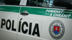 Dramatické záběry po útoku: Mladíka pobodaného na zastávce zachytila kamera
