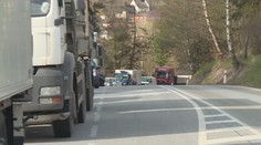 Stavební sezóna se naplno rozjíždí, ne všechny opravy silnic probíhají hladce