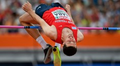 Cenný úspěch českého atleta, po dopingu ruského soupeře má medaili