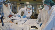 Situace v nemocnicích je vážná. Lékaři navíc bojují s dezinformacemi