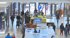 Další tisíce mrtvých. Rozvolnit teď je cesta do pekel, varují experti